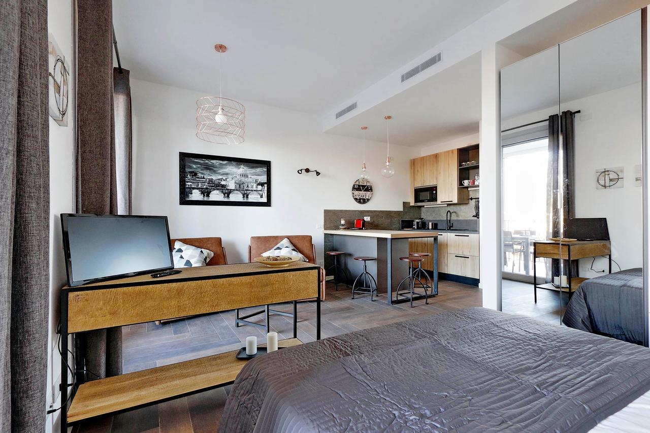 Ych-Delizioso Monolocale Con Terrazzo Apartment Rome Bagian luar foto