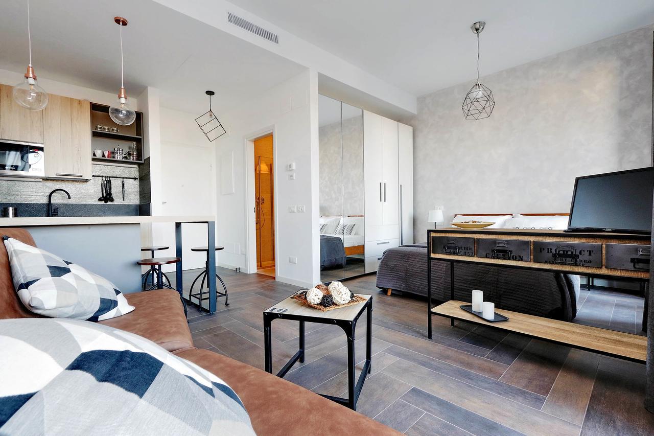 Ych-Delizioso Monolocale Con Terrazzo Apartment Rome Bagian luar foto